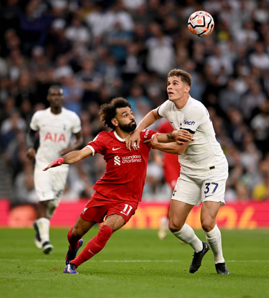 陷入困境 陷入困境