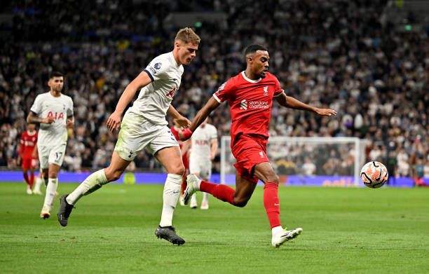 詹姆斯在不 詹姆斯在不