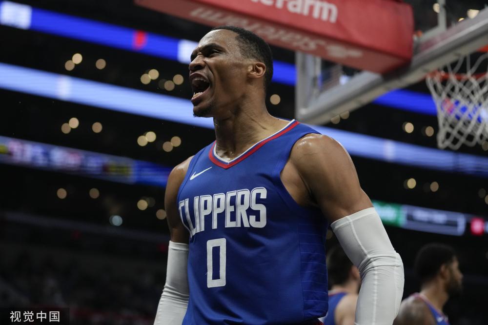 在更衣室中 在更衣室中